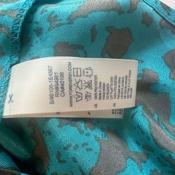 Forever 21 grey and turquoise blouse - Picture 5 of 6